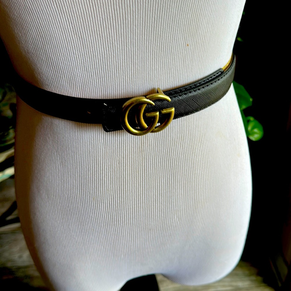 gg Real leather belt ,very well made size small